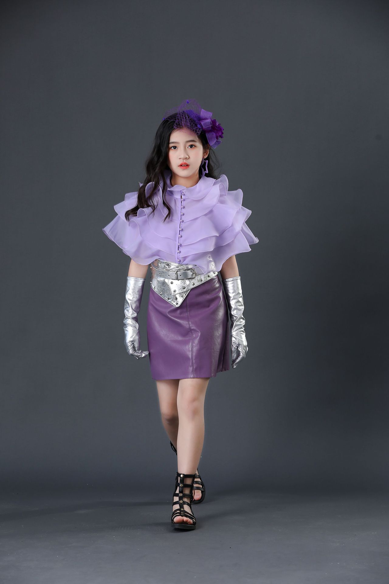 Magazines - 子供用マカロントレンディな服女の子の滑走路ファッションパーソナリティモールド服アートトレンディな子供雑誌の表紙トレンディS
